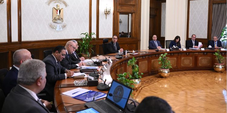 "المجتمعات العمرانية" تسدد 1.7 مليار جنيه مستحقات لشركات الكهرباء