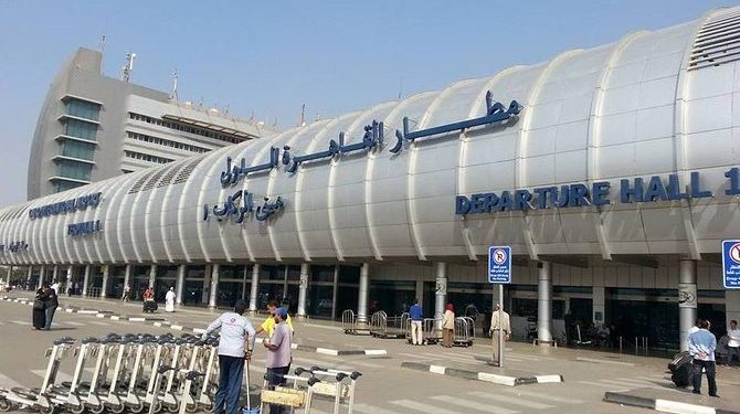 مطار القاهرة الدولى