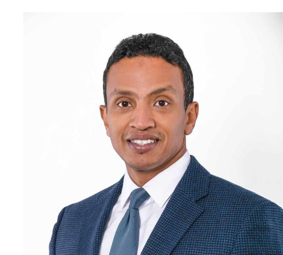 أيمن بن خليفة، الرئيس التنفيذى والعضو المنتدب لشركة المطورون العرب القابضة