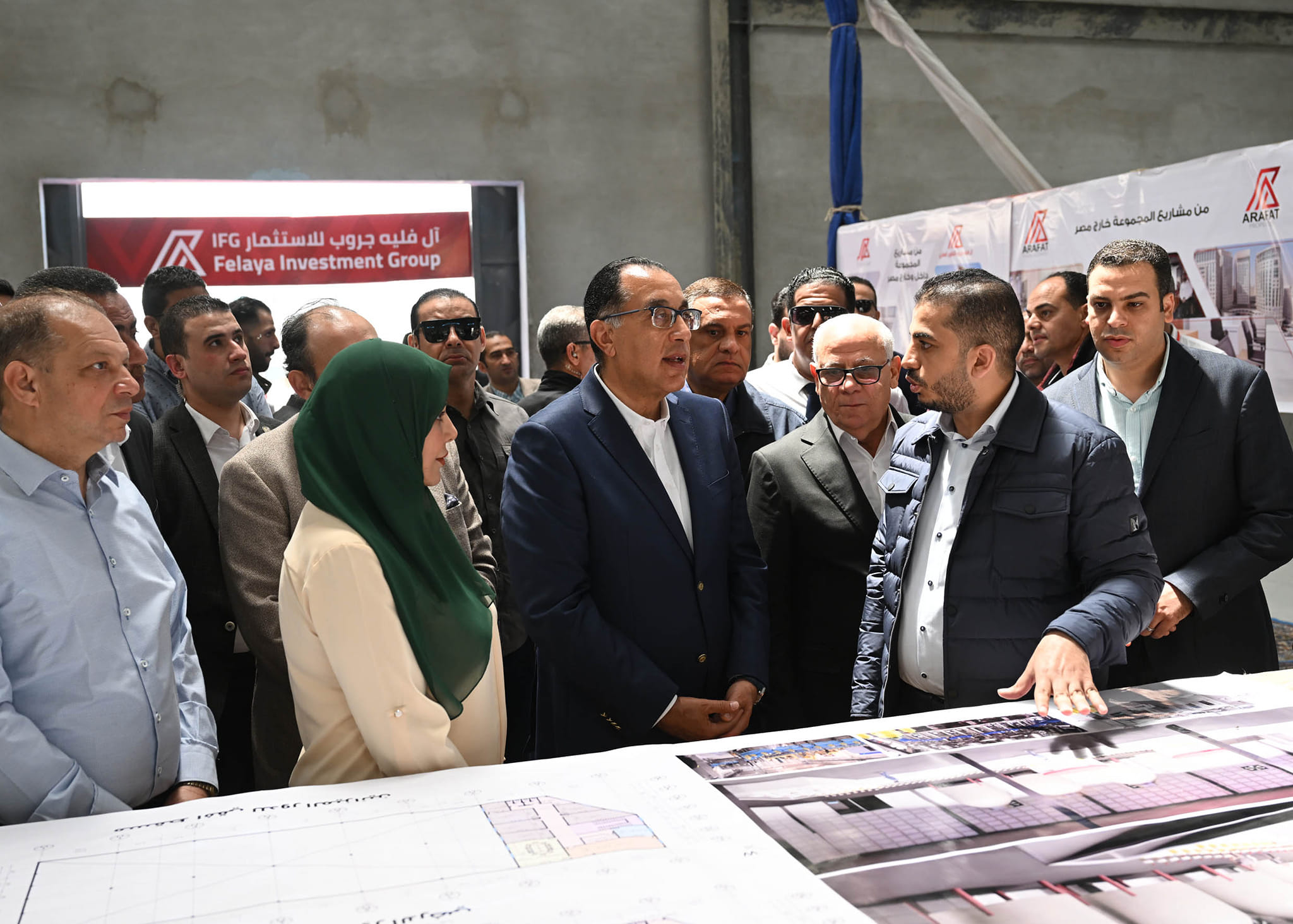 رئيس الوزراء يتفقد مصنعى “فيله” للصناعات الغذائية و”duck” للأحذية فى بورسعيد