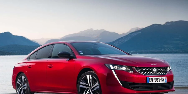 سيارة بيجو 508