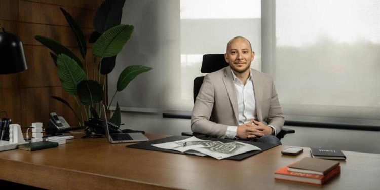 محمد عادل الرئيس التنفيذى لشركة رؤية للتطوير العقارى