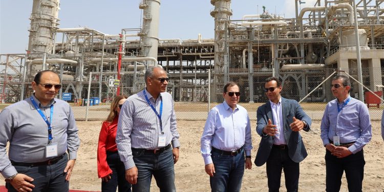 "البترول": إنتاج مصنع "ميثانكس" يبلغ 1.3 طن من الميثانول سنويًا