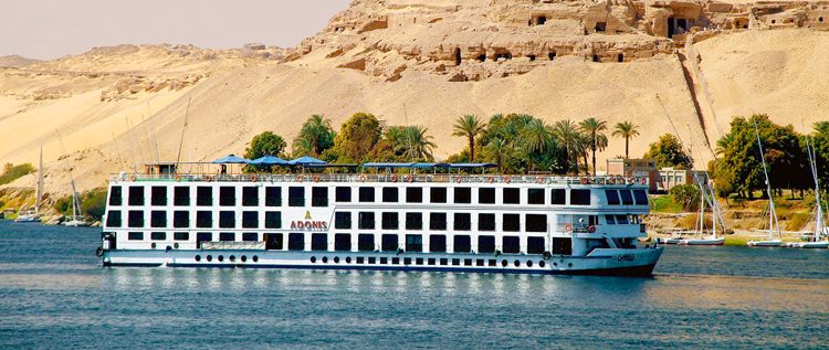 "السياحة" تستهدف إضافة 2500 غرفة فندقية عائمة بالسنوات القادمة