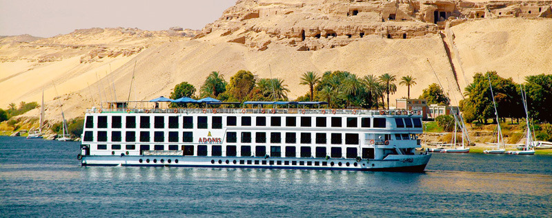 "السياحة" تستهدف إضافة 2500 غرفة فندقية عائمة بالسنوات القادمة