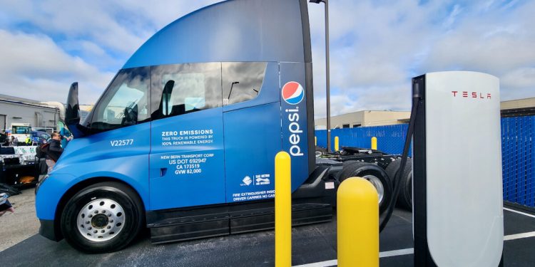 شاحنات بيبسيكو من تسلا