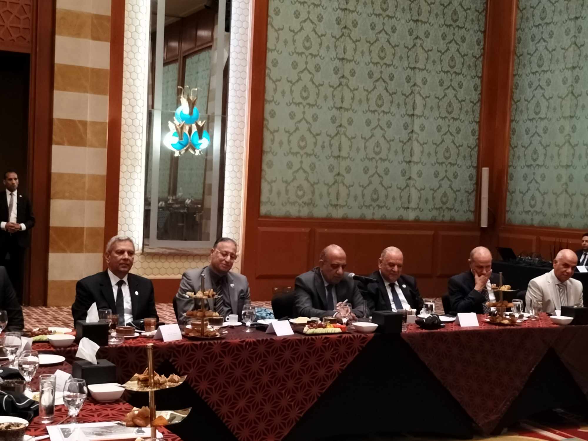 قطاع الأعمال