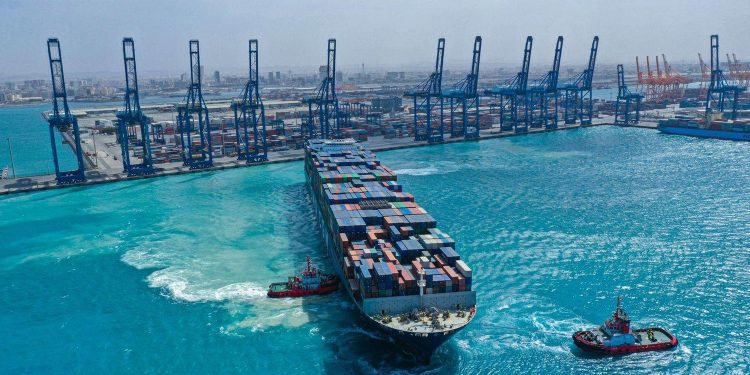 ميناء جدة في السعودية