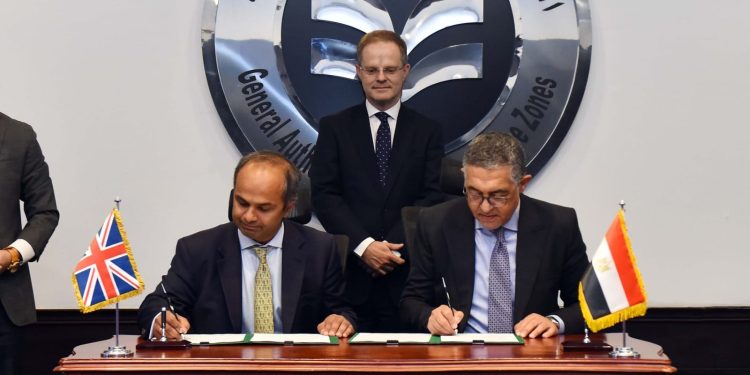 مذكرة تفاهم لتعزيز العلاقات الاستثمارية والتجارية بين مصر وبريطانيا