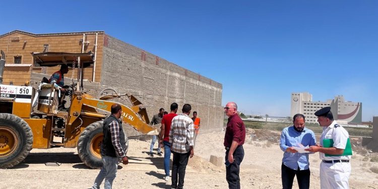 "الإسكان" تسترد 17990 متراً في "السويس الجديدة"