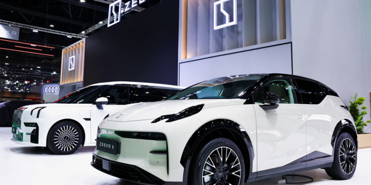 زيكر للسيارات الكهربائية