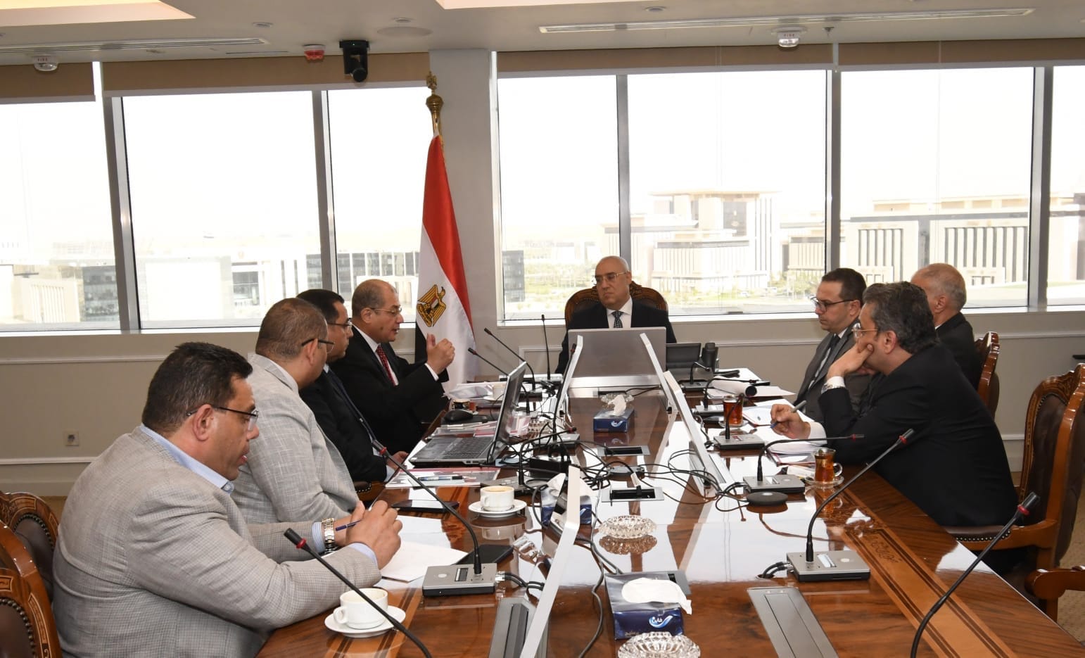 وزير الإسكان يتابع أعمال "المجتمعات العمرانية" والمدن الجديدة