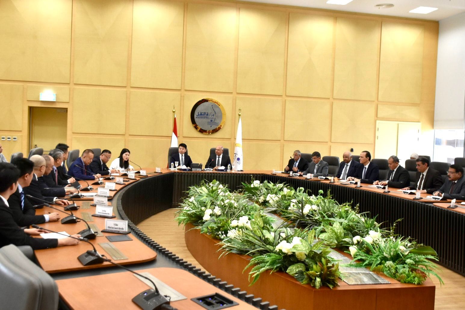 مصر والصين تبحثان تعزيز التعاون بمجالات النقل