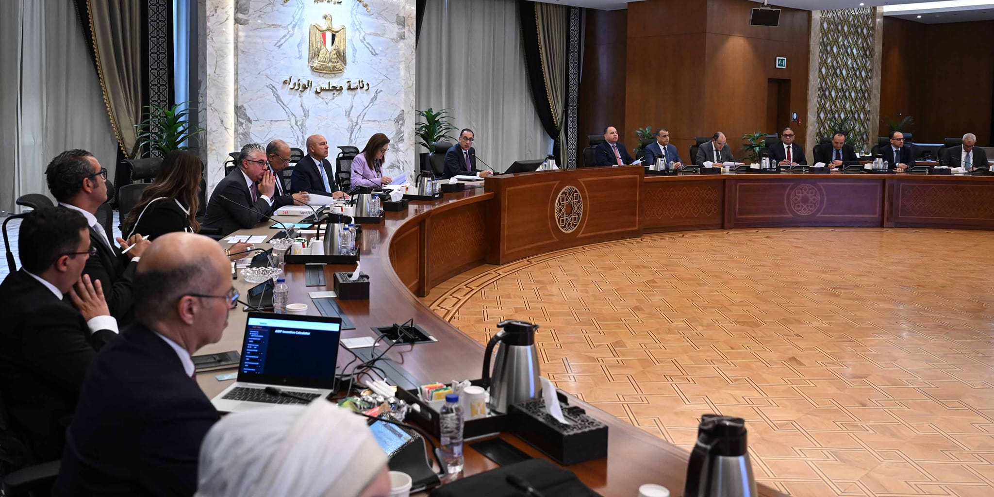 رئيس الوزراء يترأس اجتماع المجلس الأعلى لصناعة السيارات