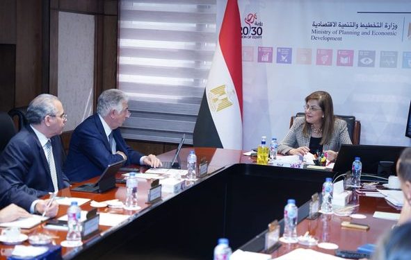 التخطيط : نتطلع لتعزيز التعاون بين "مصر السيادي" والإسلامية لتمويل التجارة