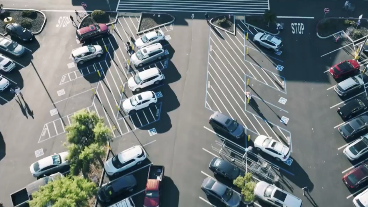 طرح موقف سيارات في أمستردام للبيع بنصف مليون يورو