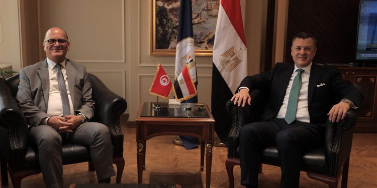 مصر تبحث أوجه التعاون مع تونس في مجال السياحة