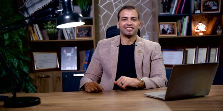 منتصر العطار رئيس مجلس إدارة شركة إيجايك للنقل الدقيق