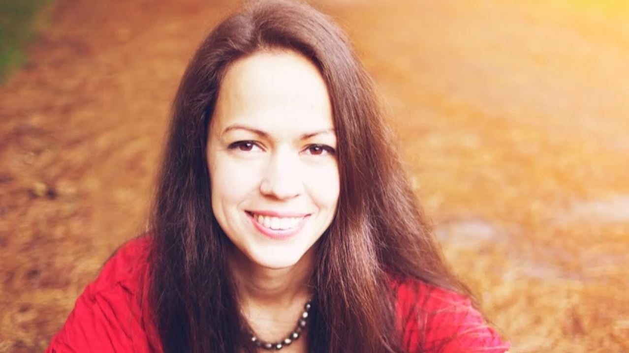 بارمي أولسون، كاتبة عمود لدى "بلومبرج"