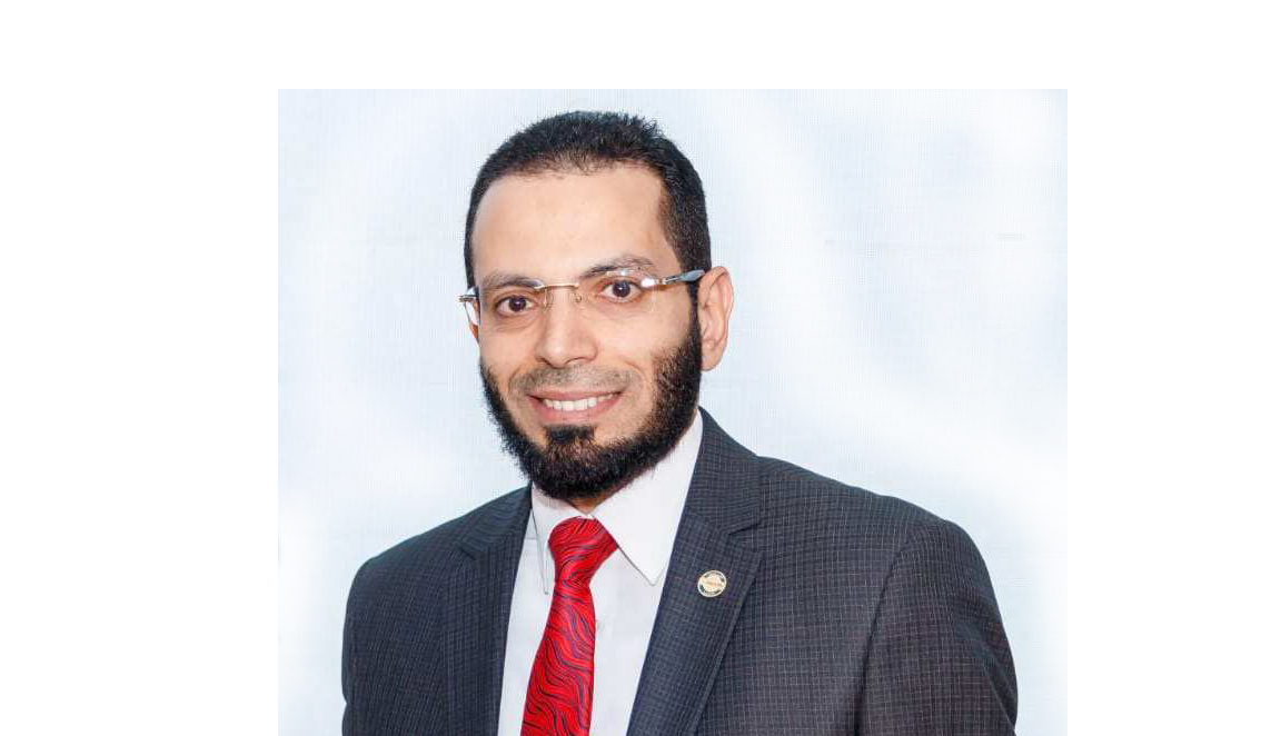 الدكتور أحمد الساداتى رئيس مجموعة صيدليات Bee Well