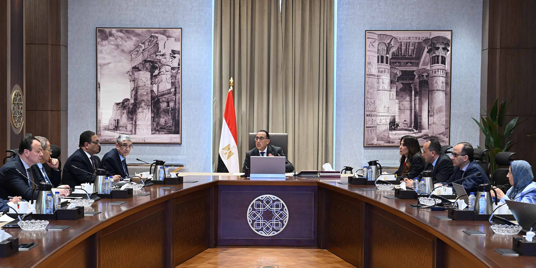 “مدبولى” يتابع خطط “الكهرباء” لتطوير الشبكات وتقليل نسبة الفاقد