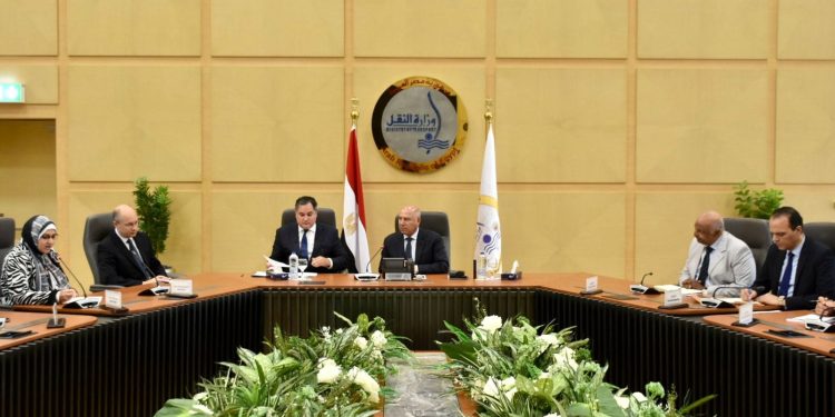 "النقل" تبحث التعاون مع المجر في توطين صناعة الأتوبيسات الكهربائية بمصر