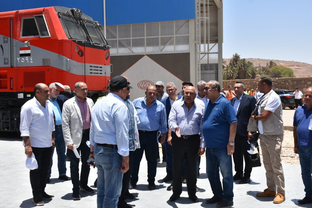 "الوزير": تنفيذ 8 مصانع لتوطين صناعة النقل بالتعاون شركات عالمية ووطنية