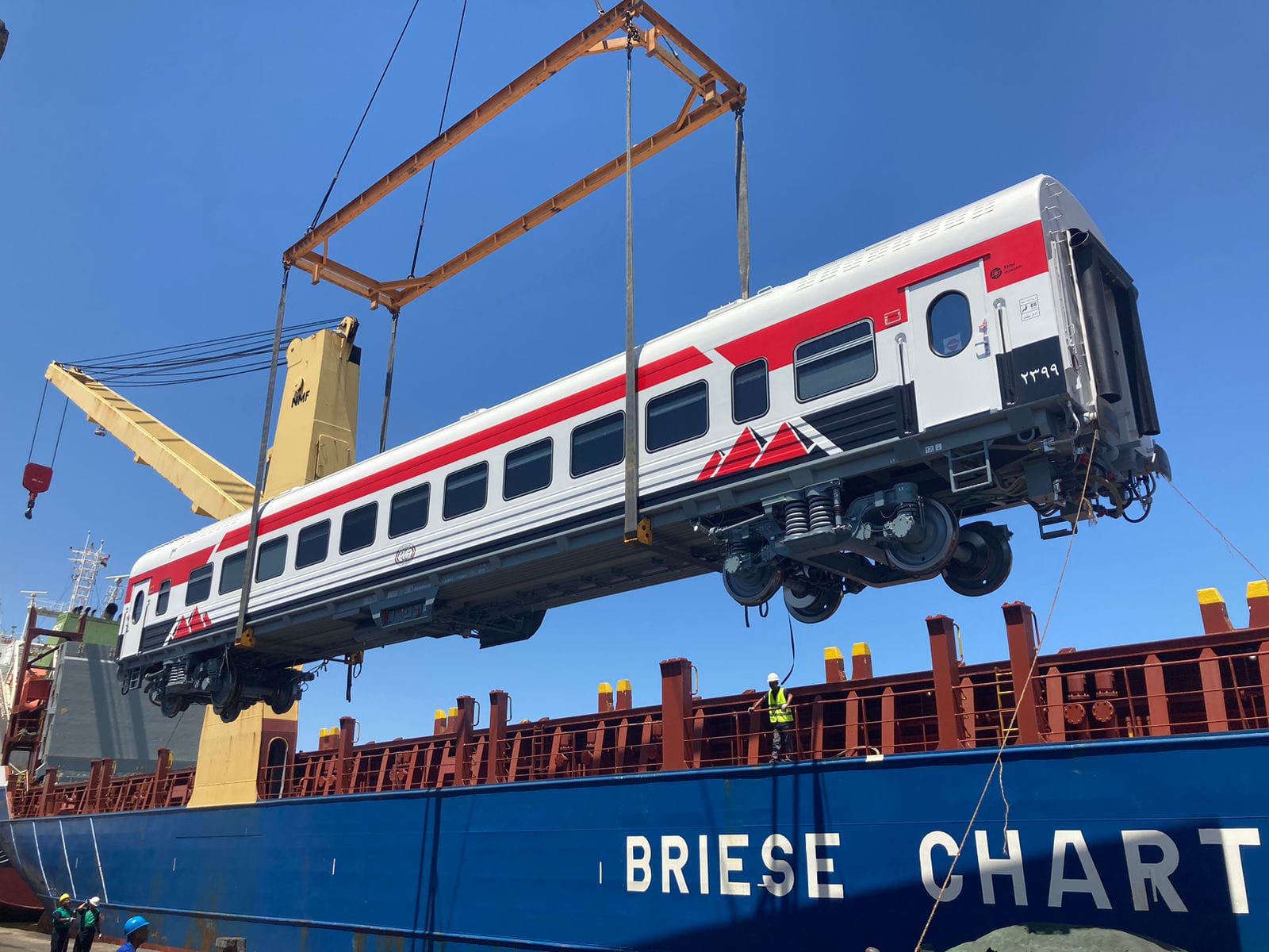 ميناء الإسكندرية يستقبل 16 عربة قطار سكة حديد درجة ثالثة جديدة