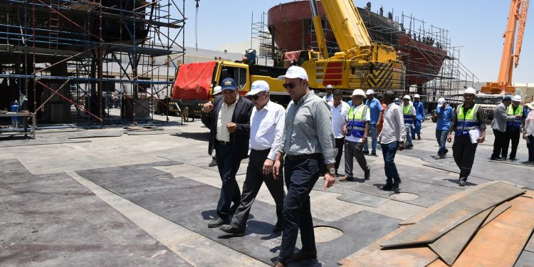 رئيس "قناة السويس": خطوات جادة لتوطين الصناعات البحرية