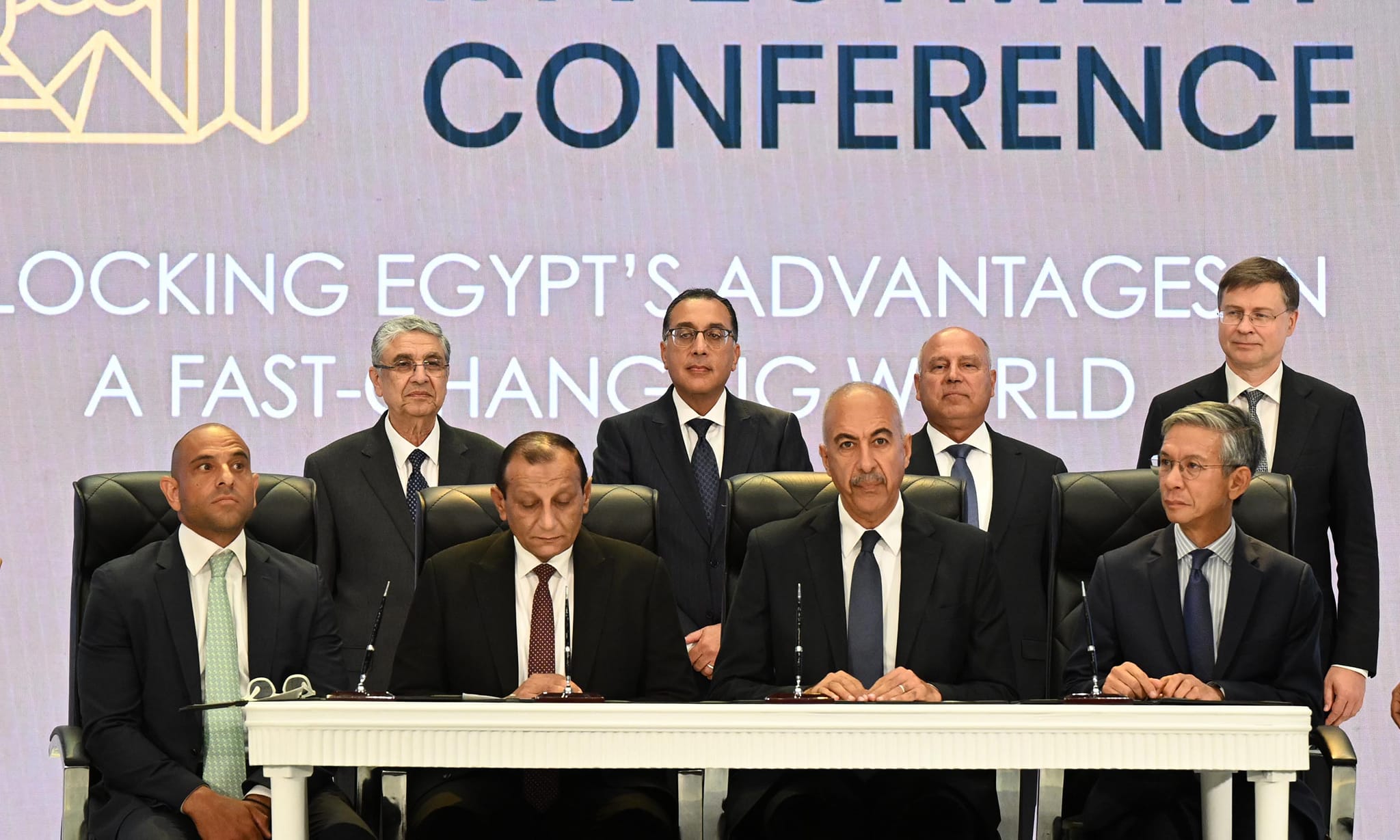 مصر توقع اتفاقية لإنتاج الهيدروجين الأخضر بمنطقة "رأس شقير" باستثمارات 7 مليارات يورو