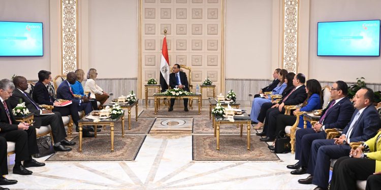 مدبولى: يجب دعم مصر لتحمل عبء استفاضة 9 ملايين لاجئ ومهاجر