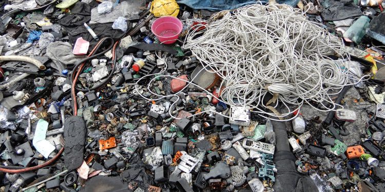 المخلفات الإلكترونية