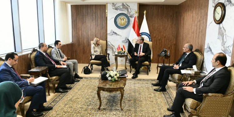 وزير البترول: القطاع ينفذ توجه الحكومة نحو مشروعات الاقتصاد الأخضر