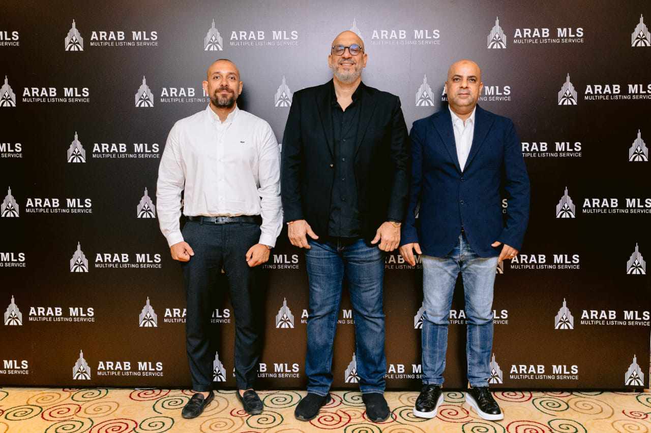 "مصر العقارية" توقع عقد شراكة مع "نيو أفنيو" للاستثمار العقارى