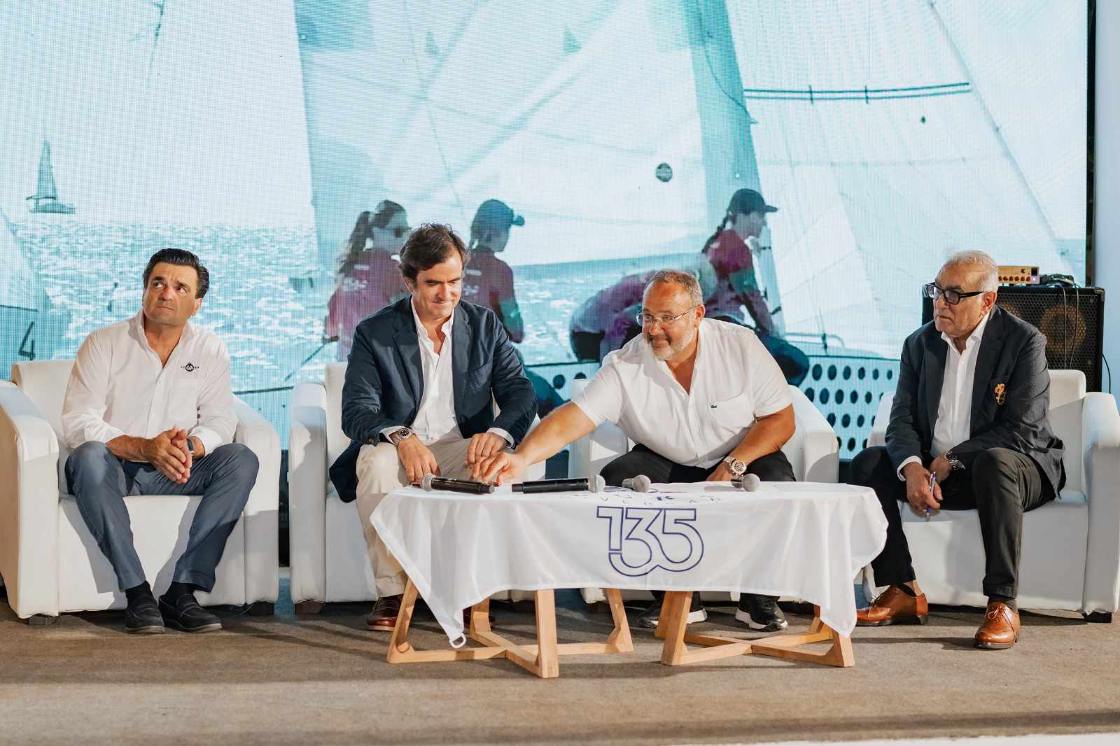 ريجاتاس دى أليكانتى لليخوت ومراسى مارينا وفيليكس البحرية يوقعون اتفاقية صداقة