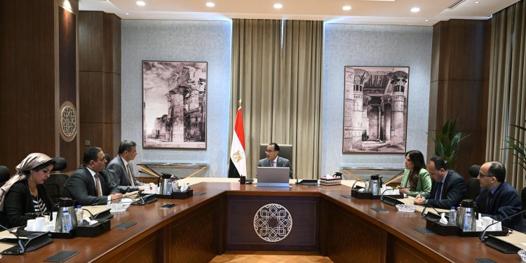 رئيس الوزراء يستعرض رؤية عمل وزارة الزراعة خلال المرحلة المقبلة