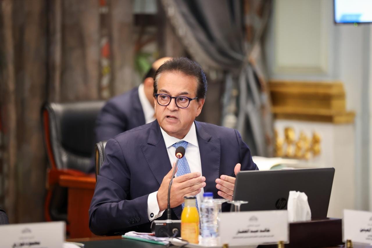 خالد عبدالغفار نائب رئيس مجلس الوزراء ووزير الصحة والسكان