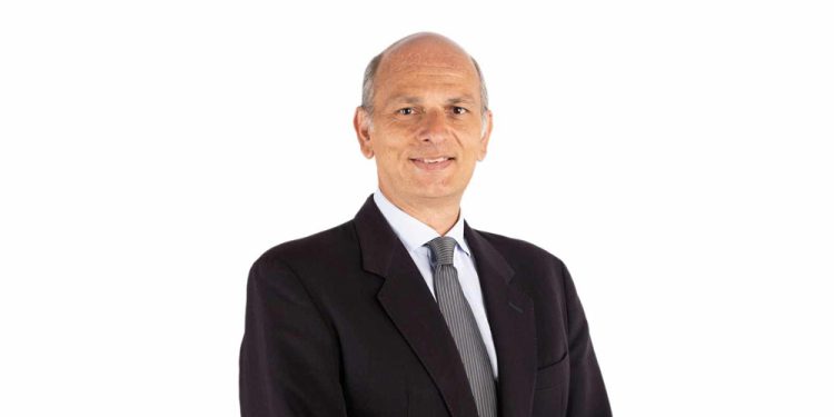 أيمن سامي، رئيس مكتب جيه إل إل فى مصر