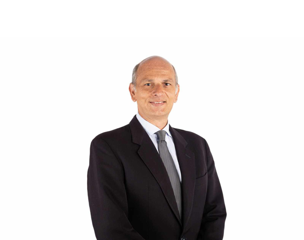 أيمن سامي، رئيس مكتب جيه إل إل فى مصر