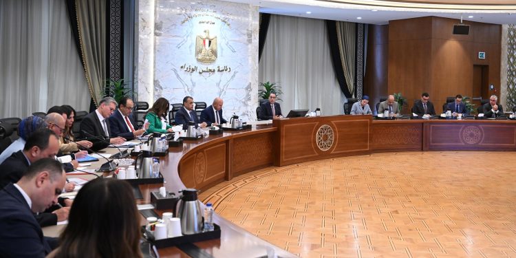 "المجموعة الوزارية للتنمية الصناعية" تناقش خطط دعم القطاع الصناعى
