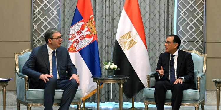 رئيس الوزراء: نسعى لزيادة معدلات التبادل التجارى بين مصر وصربيا