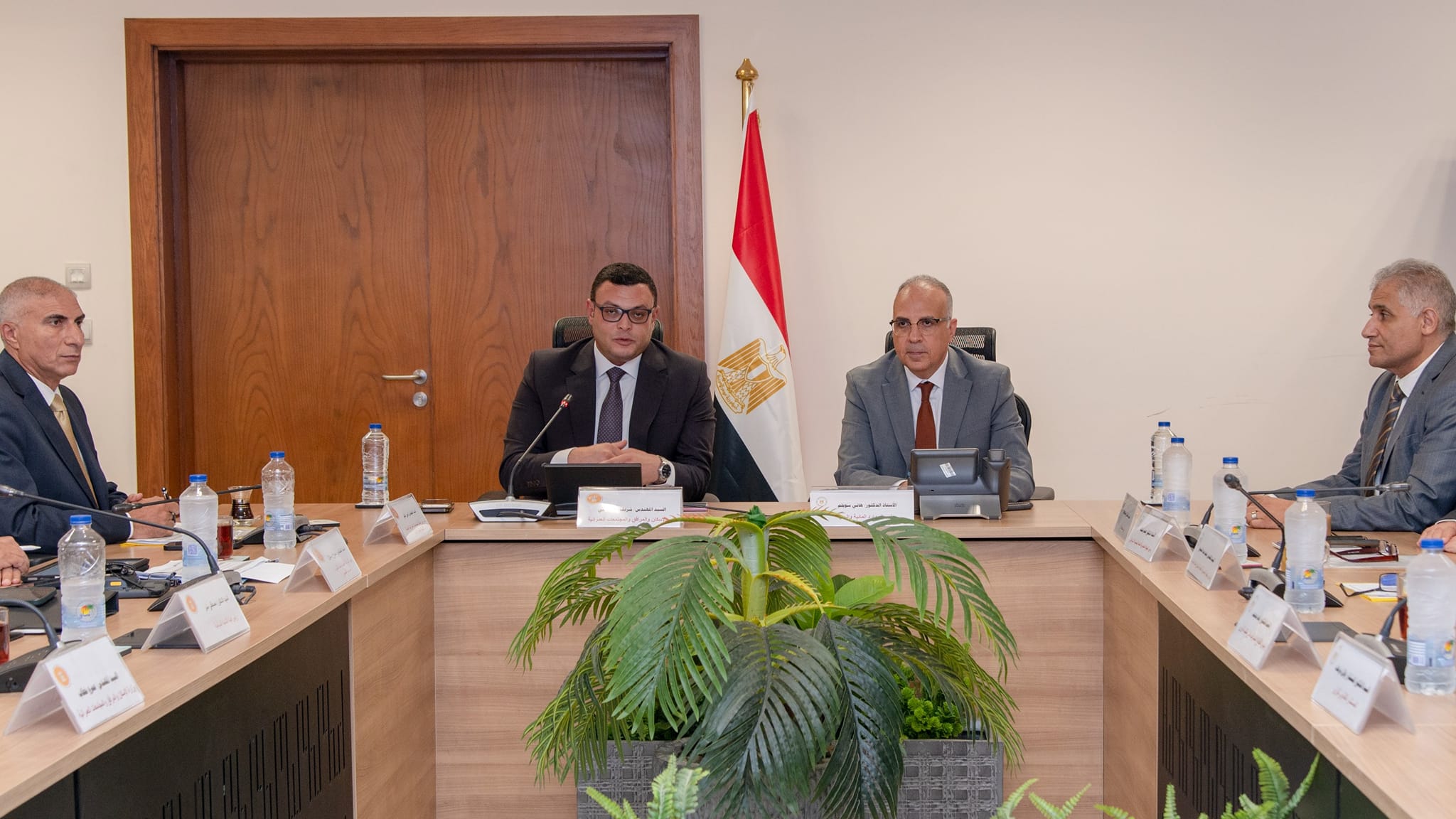 "الرى" و"الإسكان" يؤكدان ضرورة توطين صناعة العناصر المستخدمة فى محطات التحلية