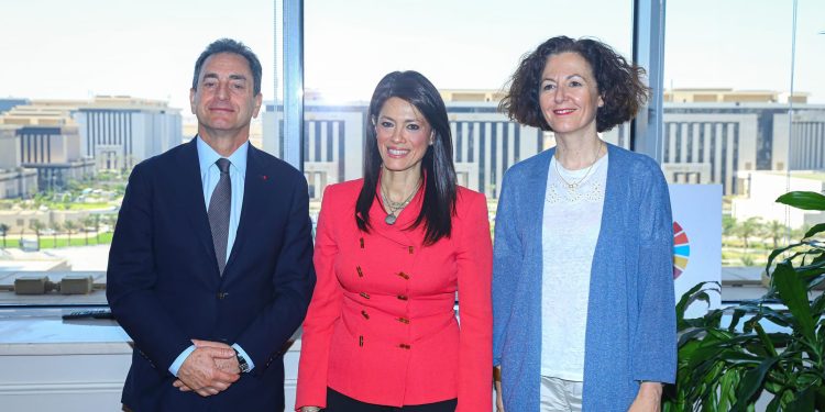 "المشاط": تعزيز التعاون مع فرنسا لتنفيذ الإصلاحات الاقتصادية وتوطين الصناعة