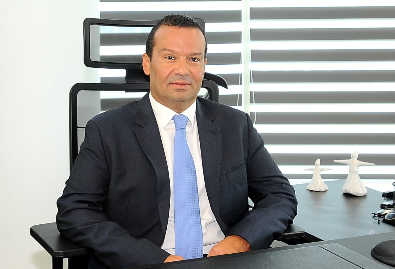 أحمد الخولى الشريك المؤسس والعضو المنتدب لشركة إيزى ليس