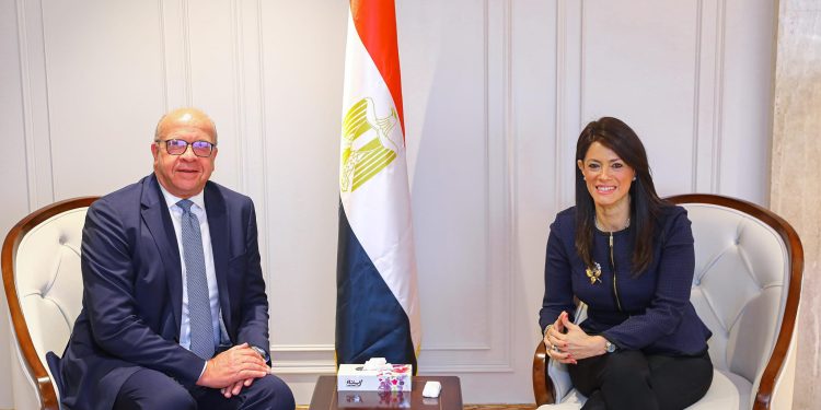 وزيرة التخطيط: بنك الاستثمار القومي أحد الأذرع الهامة لتنفيذ خطط االتنمية