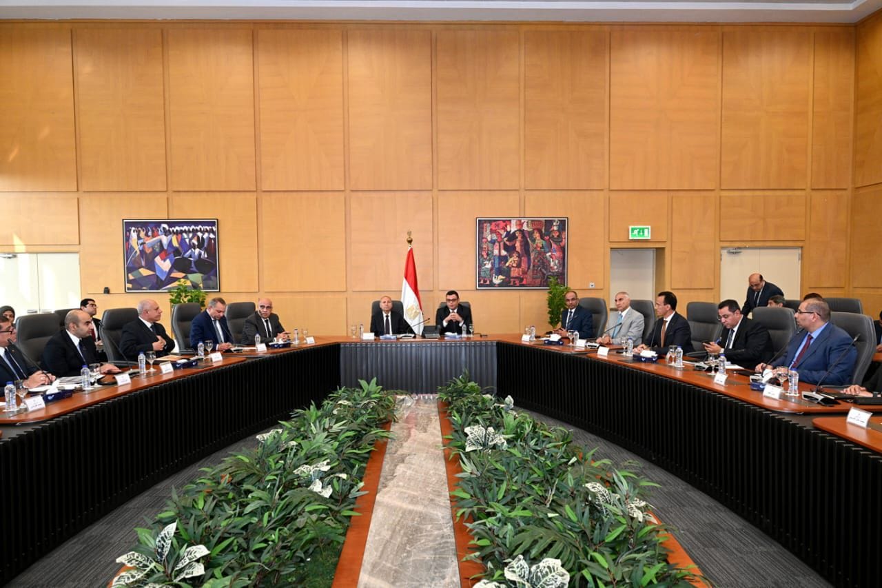 وزير الإسكان يتابع مشروع تطوير منطقة مثلث ماسبيرو