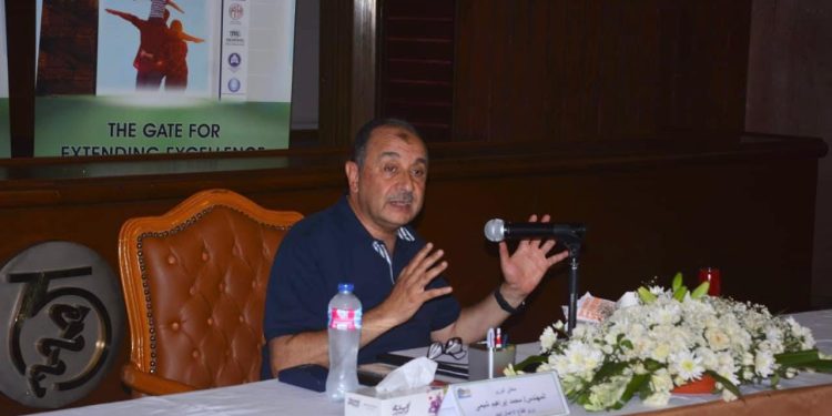 وزير قطاع الأعمال: حريصون على النهوض بصناعة الدواء في الشركات التابعة