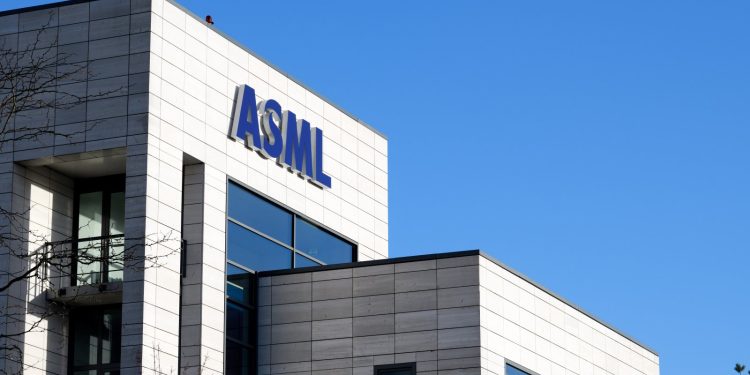 شركة "إيه إس إم إل ASML" الهولندية