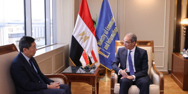 مصر وسنغافورة تبحثان تعزيز التعاون في مجالات الاتصالات