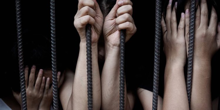 ضحايا الإتجار بالبشر